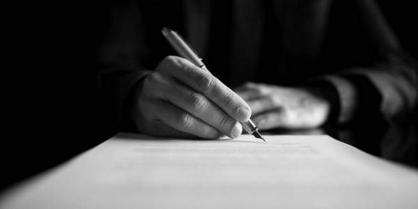 Reagrupación Familiar / Procedimientos Matrimoniales Aguilar de Segarra · Revisión y Preparación de Documentación